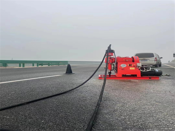 仓山马路路基路面开裂下沉注浆加固灌浆